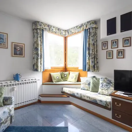 Three At The Mt Cervino S Foot Apartment